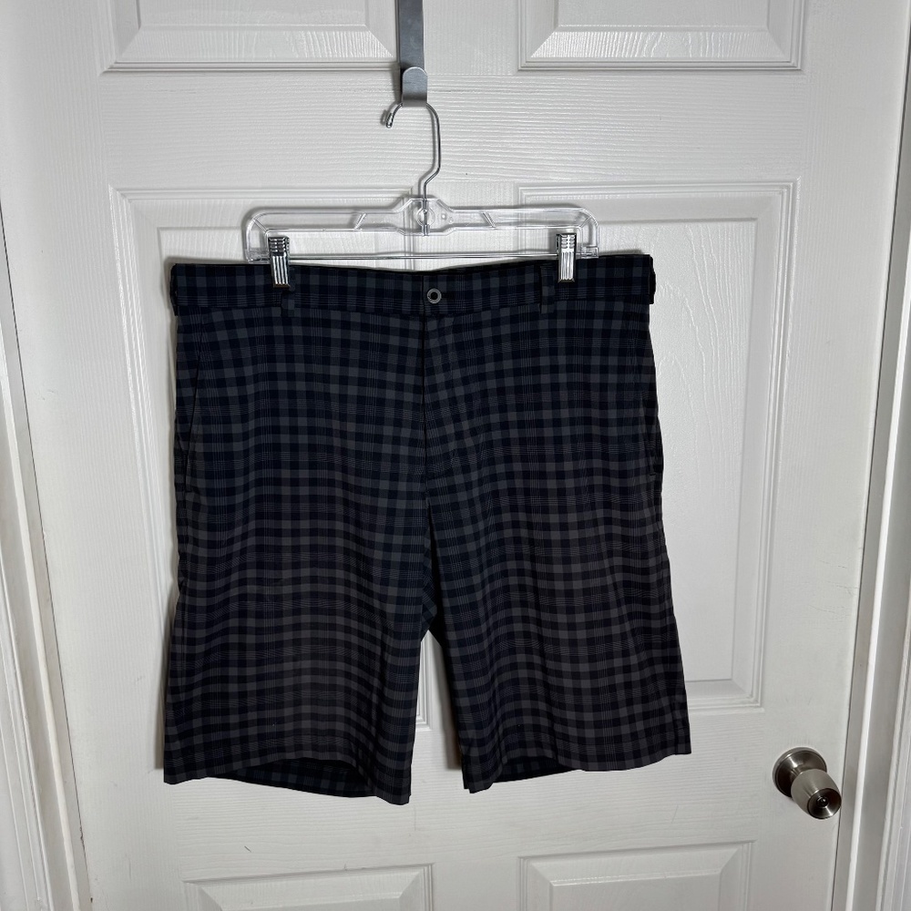 Nike Golf Plaid Shorts Size 36 Gray Black Sporty Outdoors Casual Neutral Minimal - Picture 9 of 10